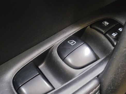 Used 2018 Nissan Rogue SL w/ Premium Package image 27