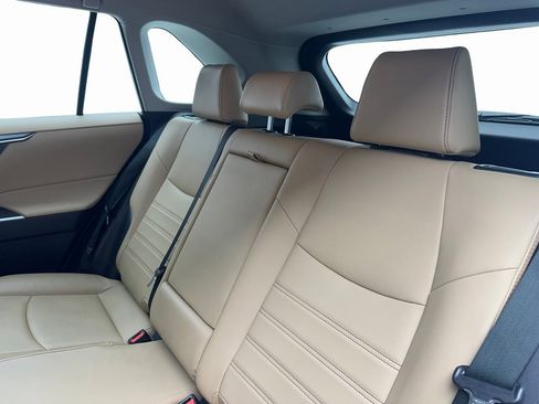 Used 2020 Toyota RAV4 XLE Premium image 36