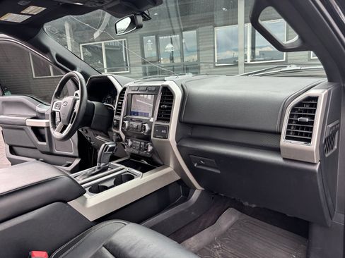 Used 2020 Ford F150 Lariat w/ Equipment Group 502A Luxury AWD/4WD image 19