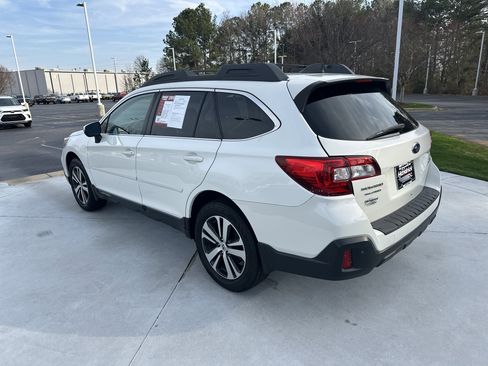 Used 2018 Subaru Outback 2.5i Limited image 8