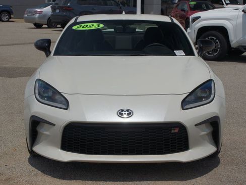 Used 2023 Toyota GR86 Premium w/ ALL Weather Mat Package (TMS) RWD image 21