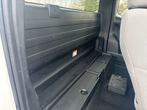 Used 2020 Toyota Tacoma SR image 15