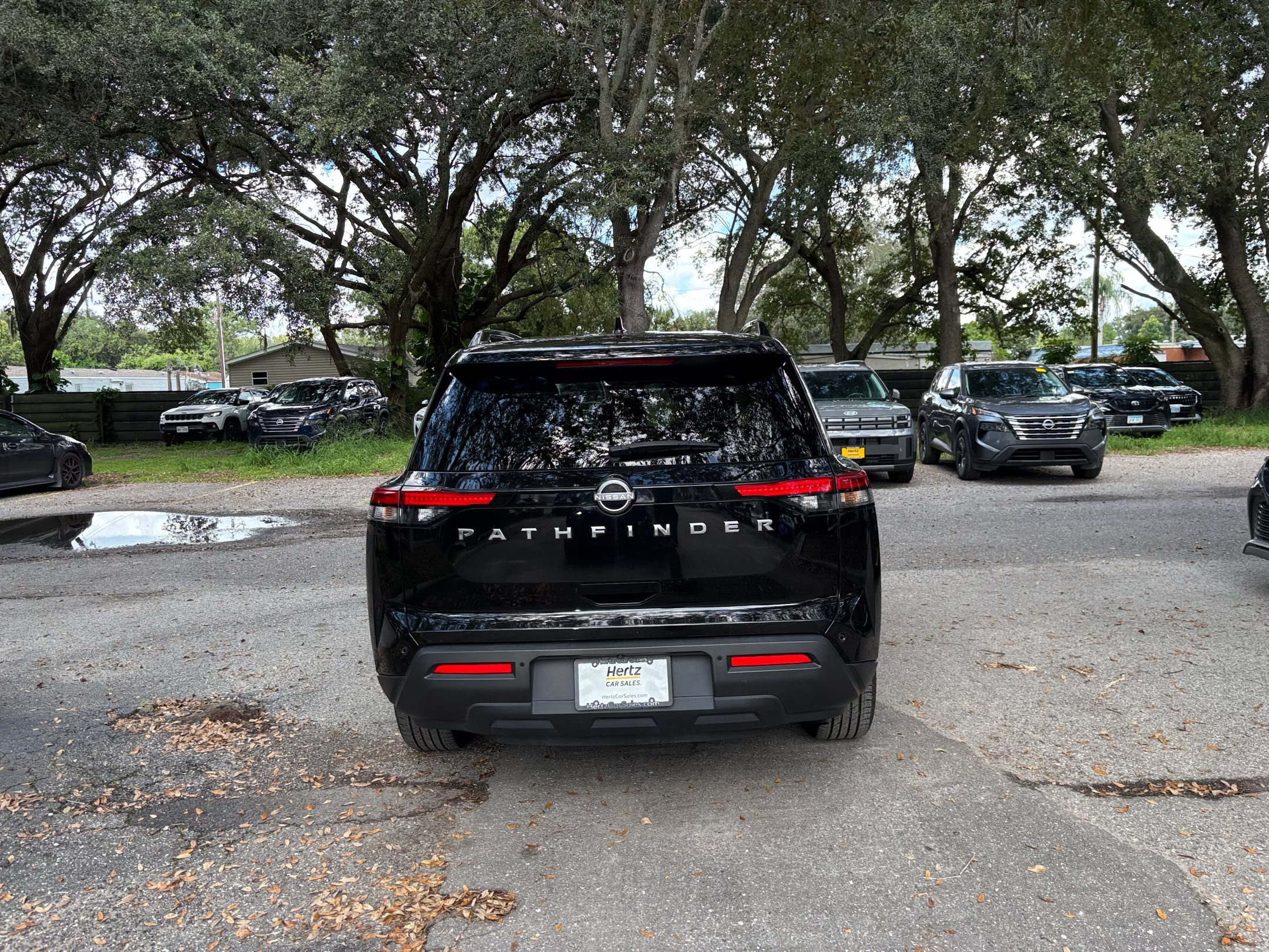 Used 2025 Nissan Pathfinder SV FWD image 15