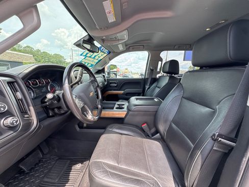 Used 2019 Chevrolet Silverado 2500 LTZ w/ Duramax Plus Package AWD/4WD image 11