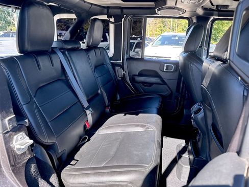 Used 2021 Jeep Wrangler Unlimited Sahara w/ Cold Weather Group image 32