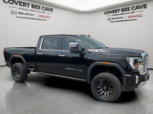 New 2025 GMC Sierra 2500 Denali w/ Denali Reserve Package image 2