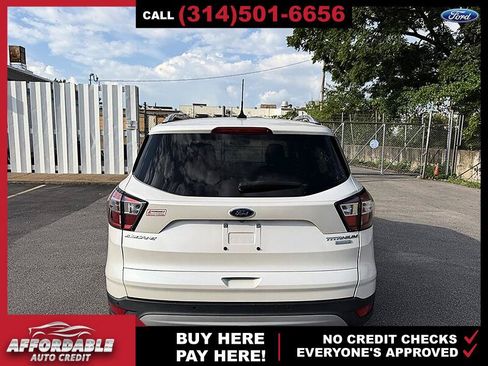 Used 2018 Ford Escape Titanium FWD image 4