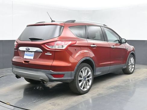 Used 2016 Ford Escape SE w/ SE Chrome Package FWD image 10