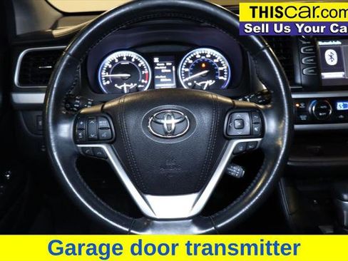 Used 2017 Toyota Highlander XLE image 20