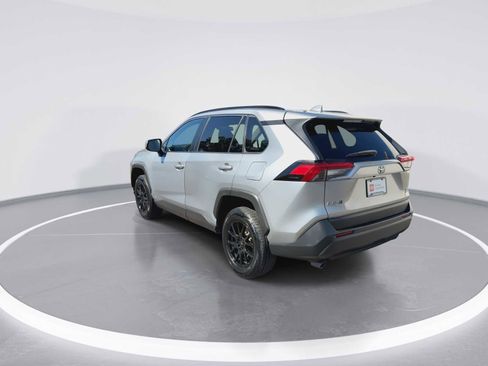 Certified 2019 Toyota RAV4 XLE AWD/4WD image 6