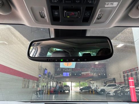 Used 2021 Toyota Camry XSE FWD image 18