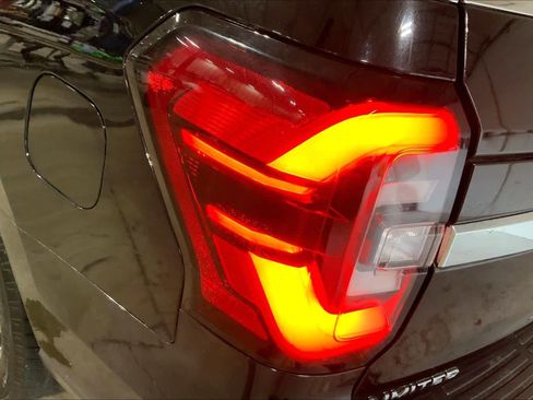 Certified 2023 Ford Expedition Limited image 28