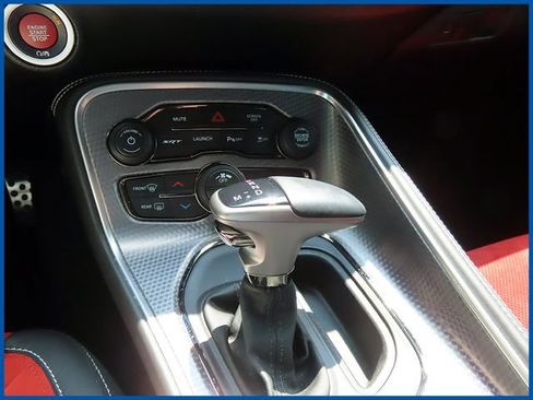 Used 2017 Dodge Challenger SRT Hellcat RWD image 16