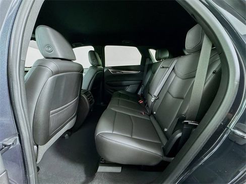 Used 2022 Cadillac XT5 Luxury w/ LPO, ONYX Package image 39