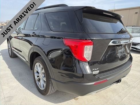 Used 2023 Ford Explorer XLT w/ Equipment Group 202A image 7