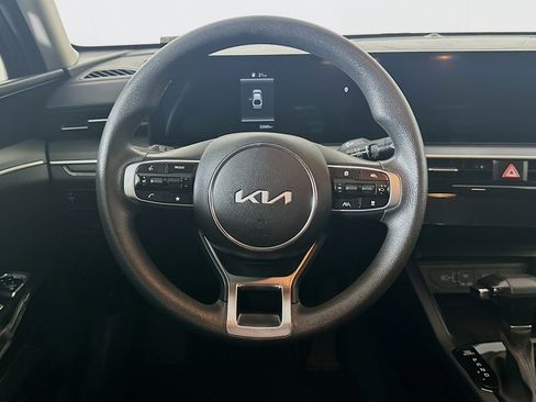 Used 2025 Kia K5 LXS image 18