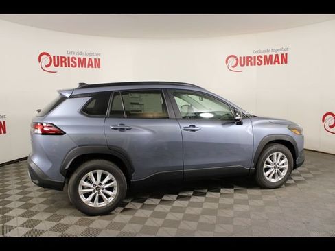 Used 2026 Toyota Corolla Cross LE w/ Moonroof Package AWD/4WD image 8