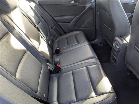 Used 2016 Volkswagen Tiguan S image 19