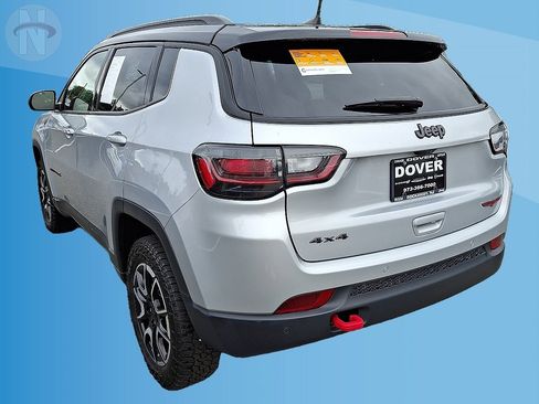 Certified 2024 Jeep Compass Trailhawk w/ Trailhawk Elite Group AWD/4WD image 14