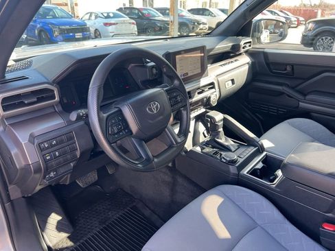 Used 2025 Toyota Tacoma SR5 image 6