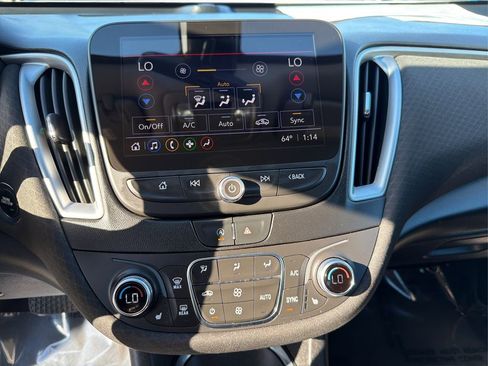 Used 2022 Chevrolet Malibu LT image 14