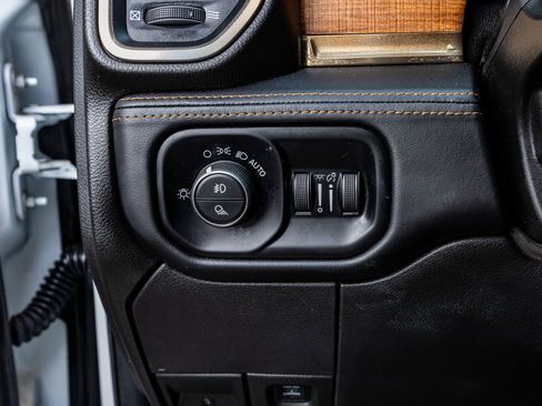 Used 2024 RAM 2500 Limited w/ Safety Group image 21