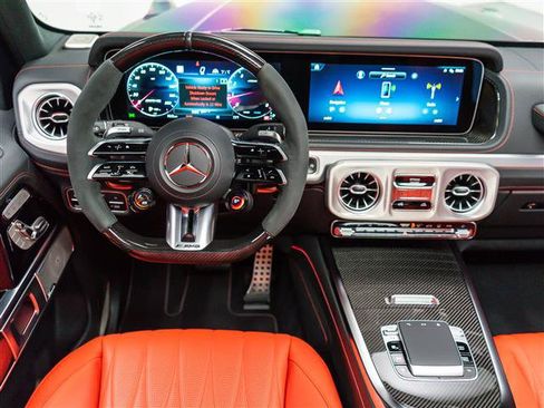 Used 2025 Mercedes-Benz G 63 AMG 4MATIC image 23
