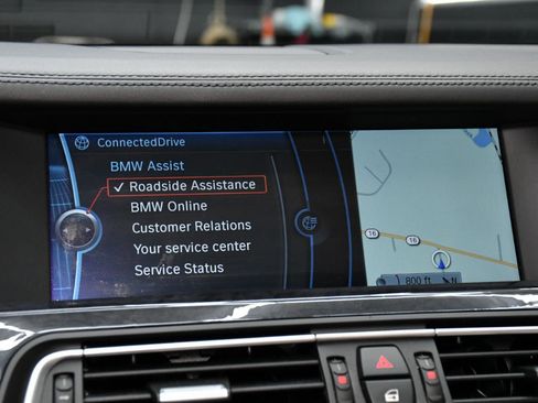 Used 2010 BMW 750Li xDrive image 49