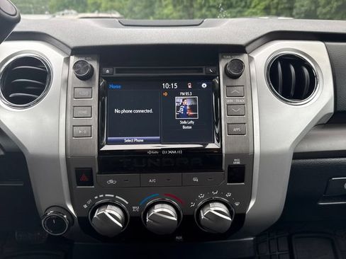 Used 2018 Toyota Tundra SR5 AWD/4WD image 21