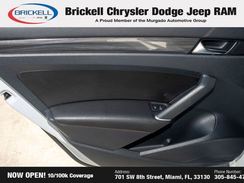 Used 2020 Volkswagen Passat 2.0T R-Line image 11