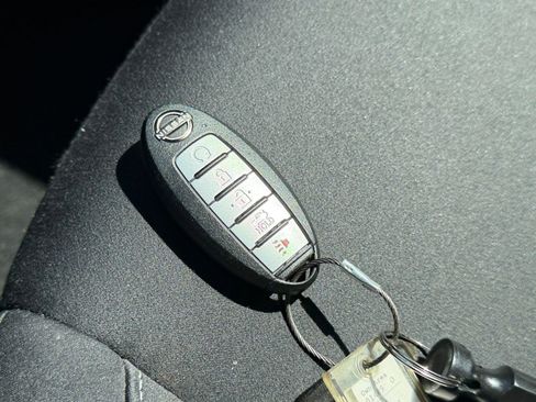 Used 2025 Nissan Altima 2.5 SV image 21