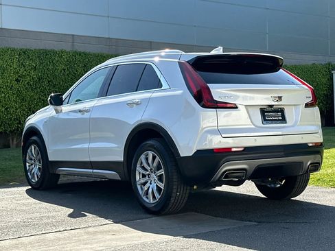Used 2022 Cadillac XT4 Premium Luxury w/ Safety Alert Package FWD image 3