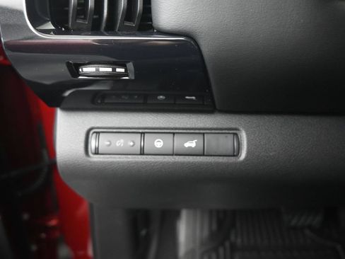 New 2026 Nissan Pathfinder SV w/ SV Premium Package FWD image 13