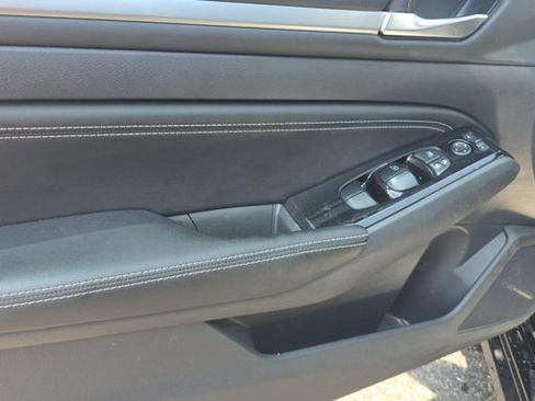 Used 2023 Nissan Altima 2.5 SL FWD image 10