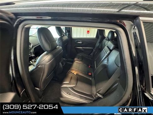 Used 2019 Jeep Cherokee Latitude Plus w/ Cold Weather Group image 10