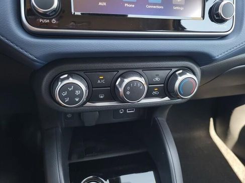 New 2025 Nissan Versa SV w/ Trunk Package image 16