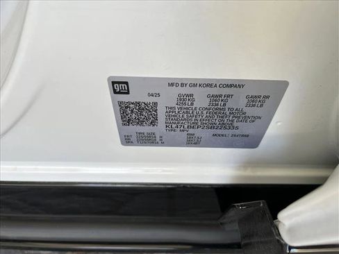 Used 2025 Buick Envista Sport Touring image 24