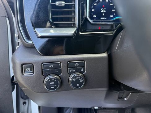 Used 2023 Chevrolet Silverado 1500 LT AWD/4WD image 34
