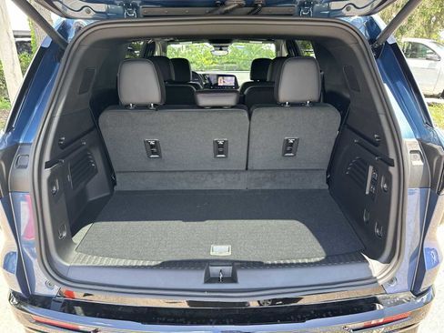 New 2025 Chevrolet Traverse RS w/ LPO, Floor Liner Package image 25