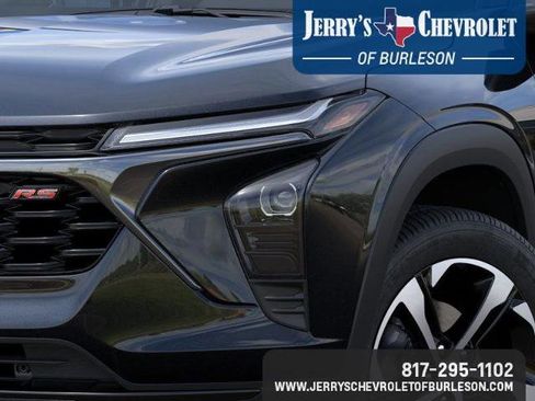 New 2026 Chevrolet Trax RS image 12