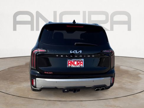 Used 2024 Kia Telluride EX w/ EX Captain's Chair Package image 9
