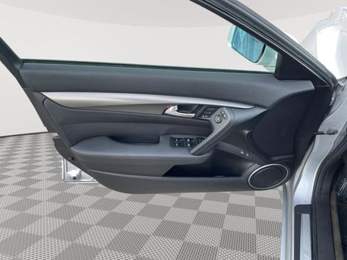 Used 2013 Acura TL image 17