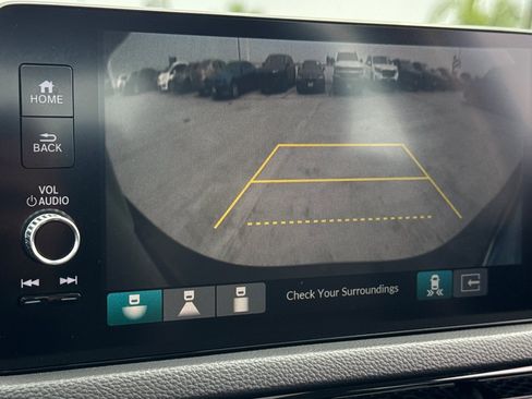 Used 2022 Honda Civic Touring image 18