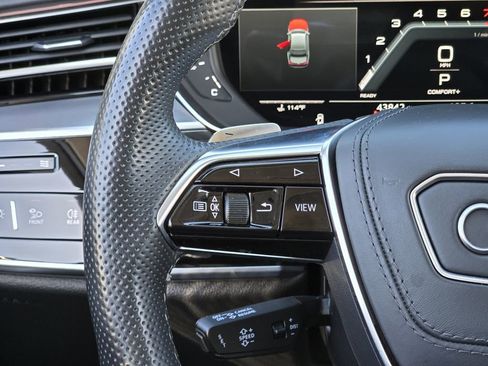 Used 2022 Audi S8 image 36