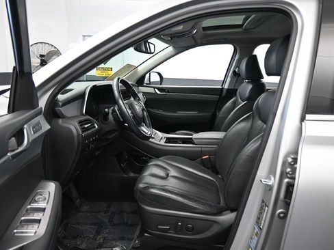 Used 2022 Hyundai Palisade SEL w/ Premium Package image 12