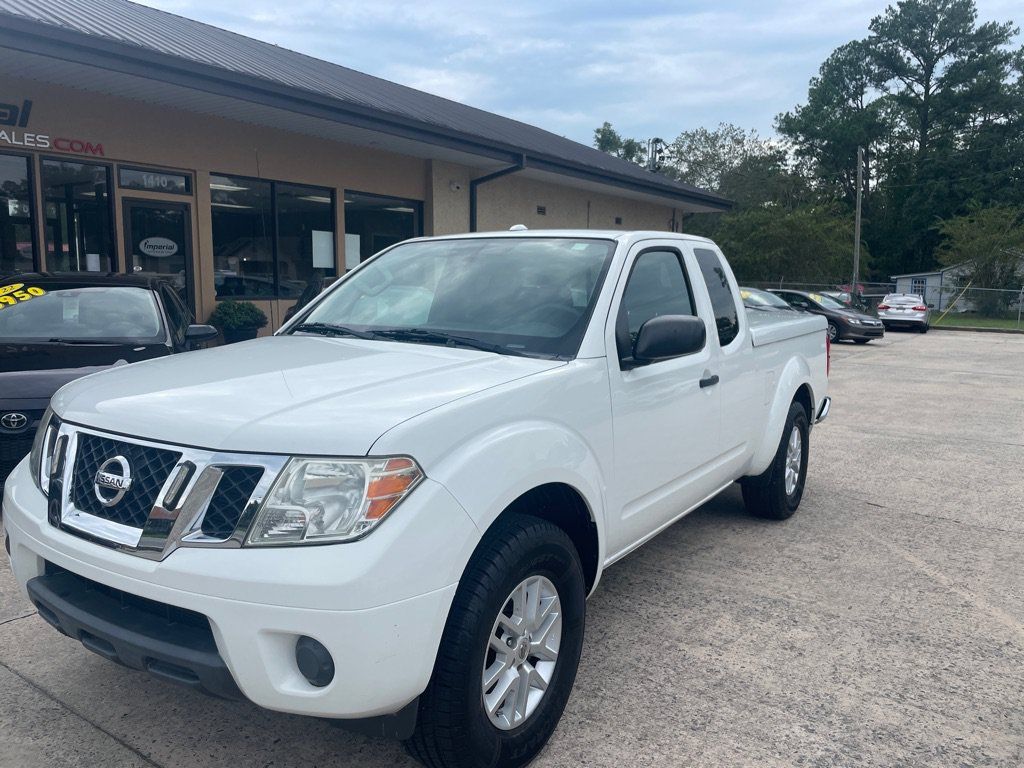 Used 2018 Nissan Frontier SV RWD image 1