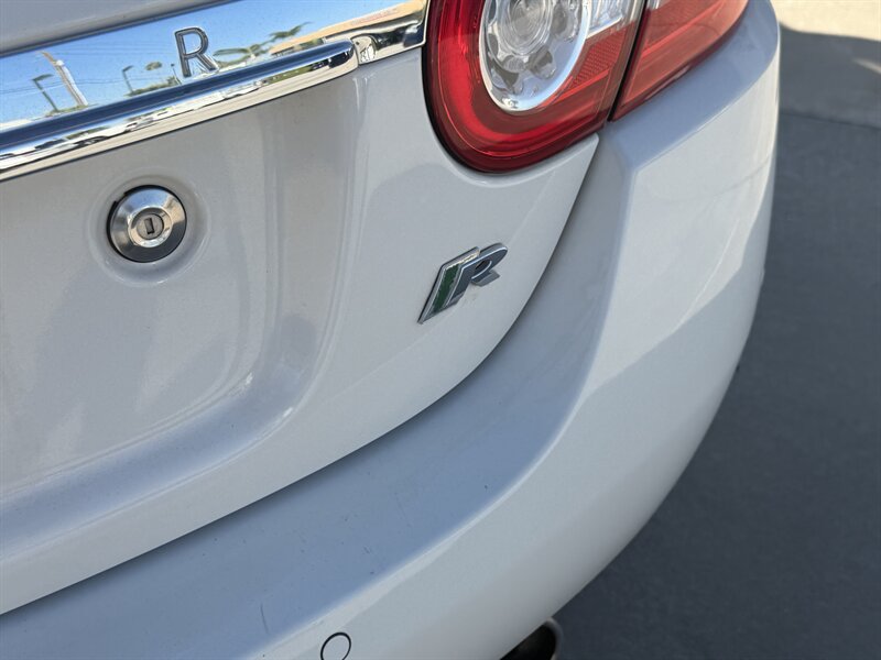 Used 2010 Jaguar XKR R RWD image 6