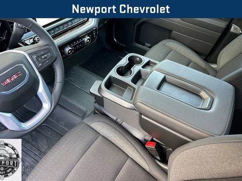 New 2026 GMC Sierra 1500 Elevation image 11