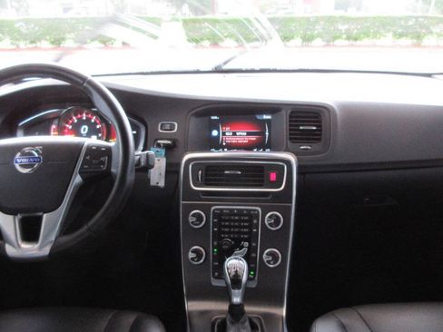 Used 2015 Volvo S60 T5 Premier FWD image 34