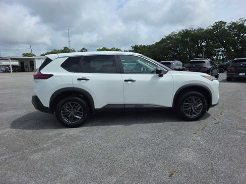 Used 2023 Nissan Rogue S FWD image 9